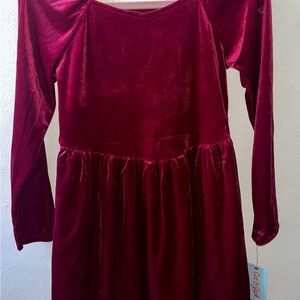 Cat & Jack girl’s Merlot colored velvet dress. Valentine’s Day! Size L (10/12)